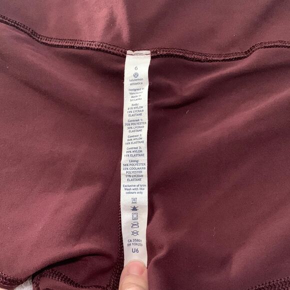 Lululemon Boogie short size 6 reversible roll down wind berry burgundy shorties - Picture 5 of 9